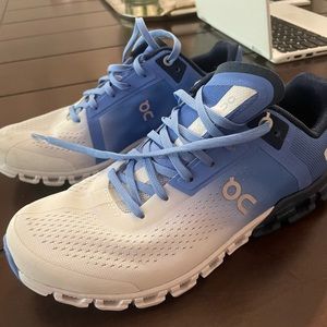 On Cloud shoes - Cloud Flow